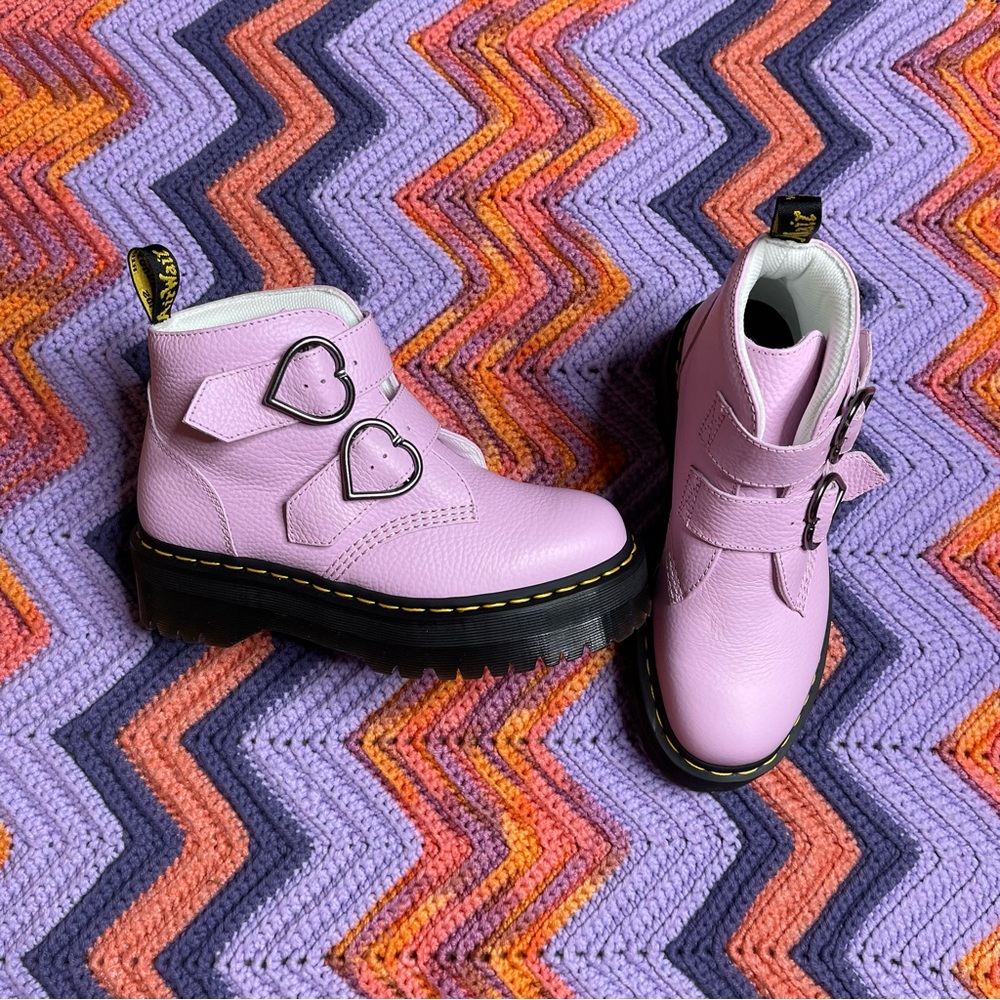Devon Heart Milled nappa in Pink Lavender Dr. Martens